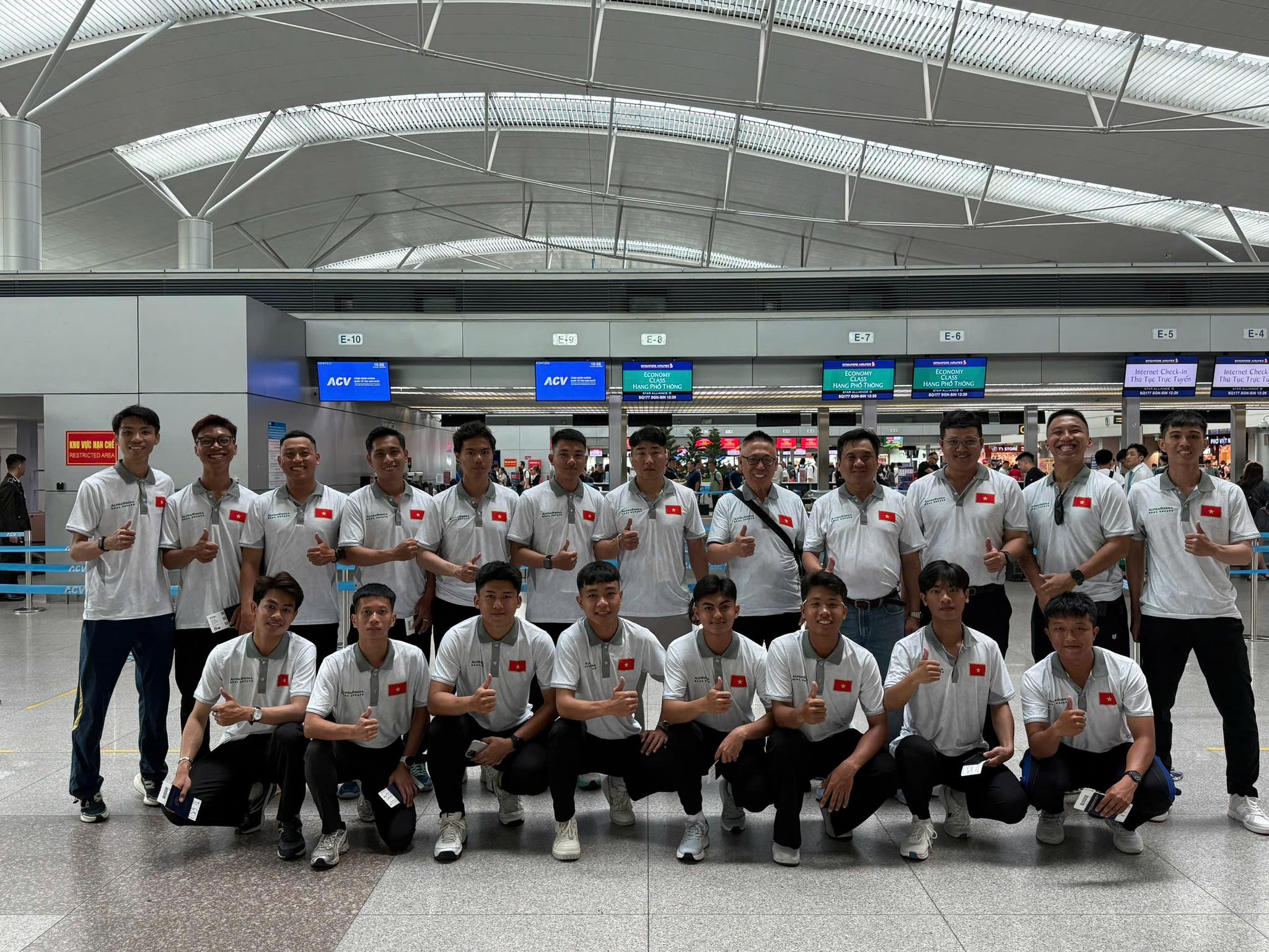Đội tuyển Hockey Việt Nam lên đường làm nhiệm vụ quốc tế trong ngày non sông thống nhất